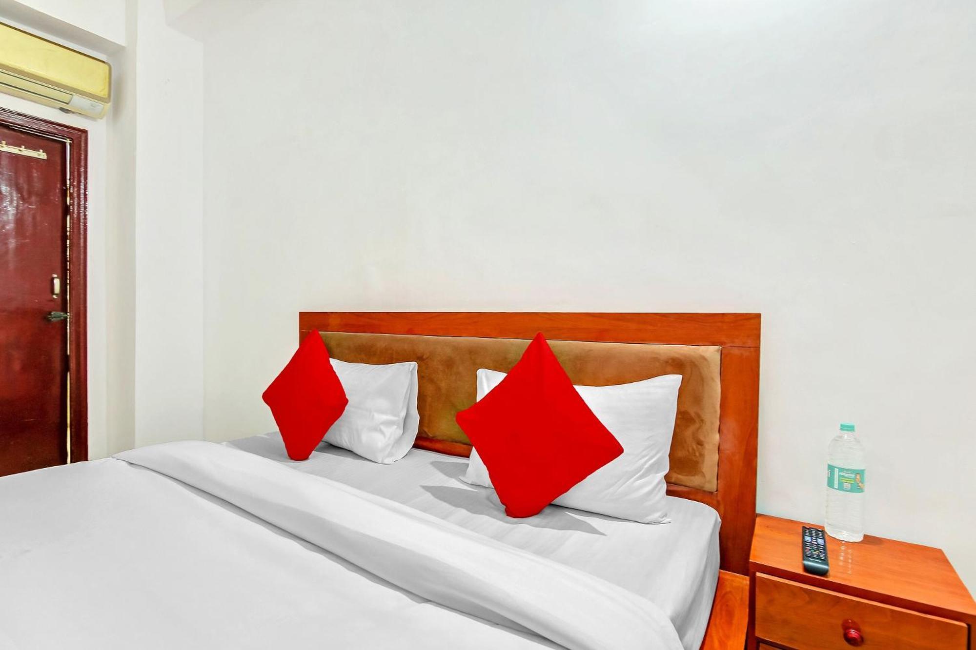 Hotel O Yash Hotel Gáziábád Kültér fotó